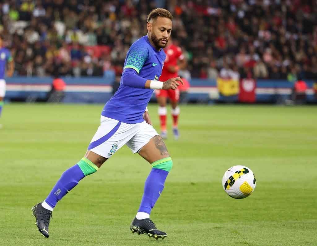 Neymar veut convaincre Ancelotti pour un retour avec le Brésil