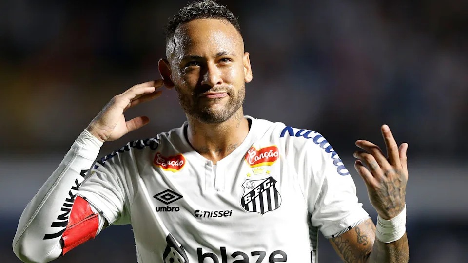 Neymar victime des terrains synthétiques
